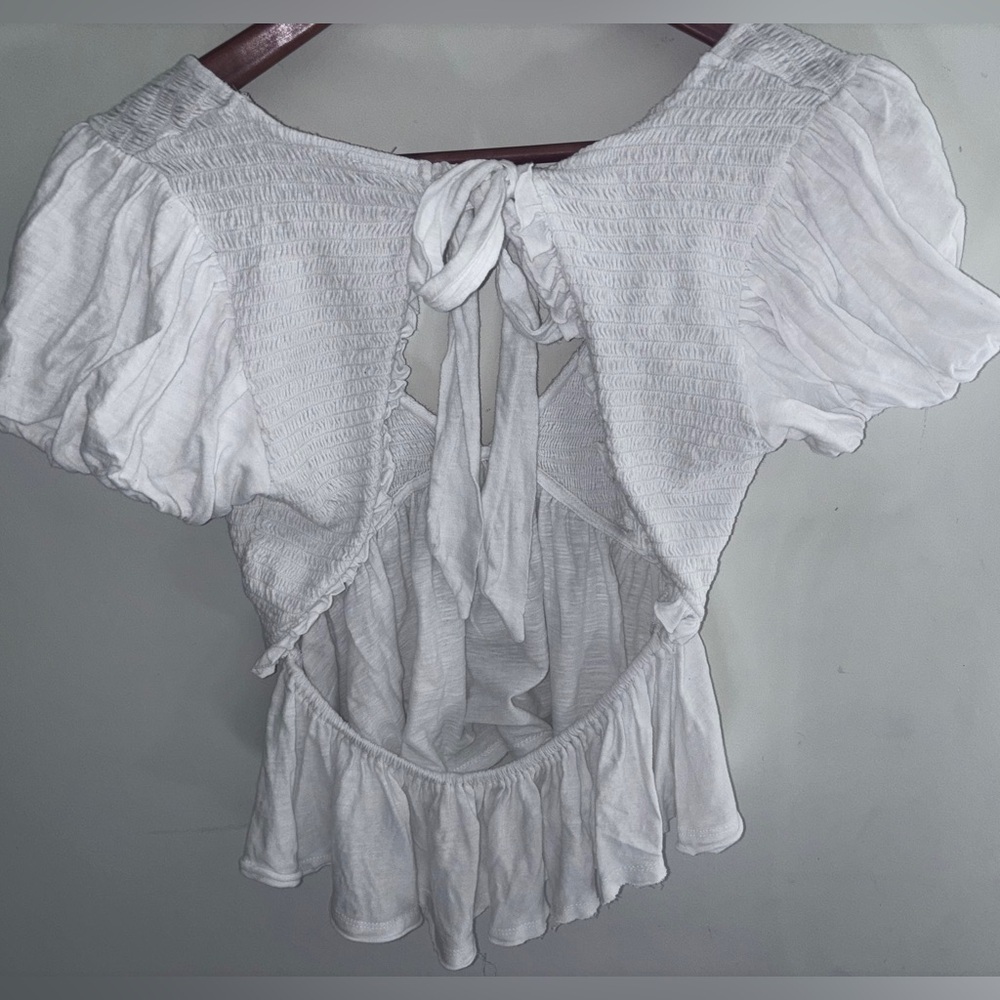 Free people babydoll cropped top open back white Size: Small no stains - Picture 4 of 4